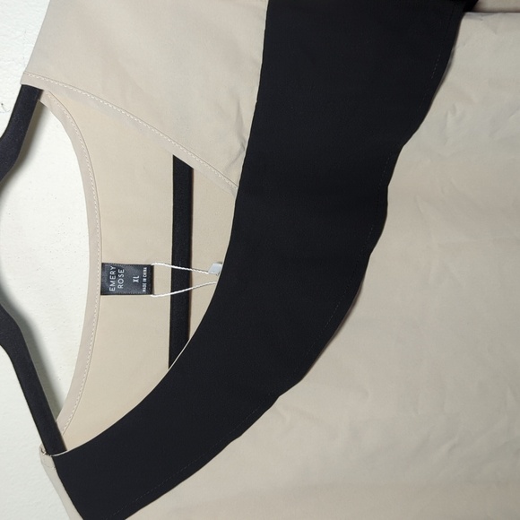 Emery Rose Beige and Black Women's Blouse Size XL NWT NEW - Picture 3 of 5